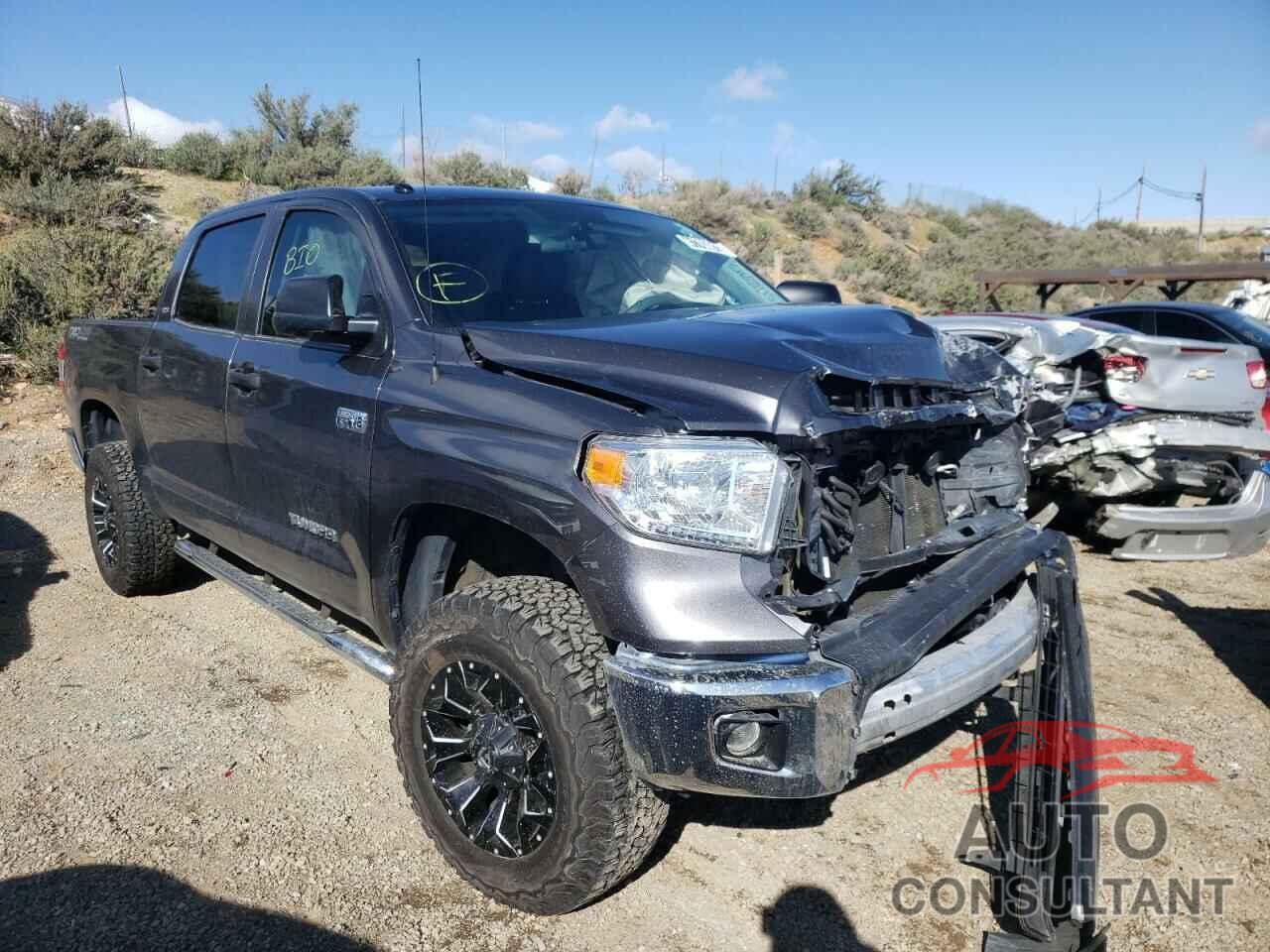 TOYOTA TUNDRA 2017 - 5TFDW5F13HX644818