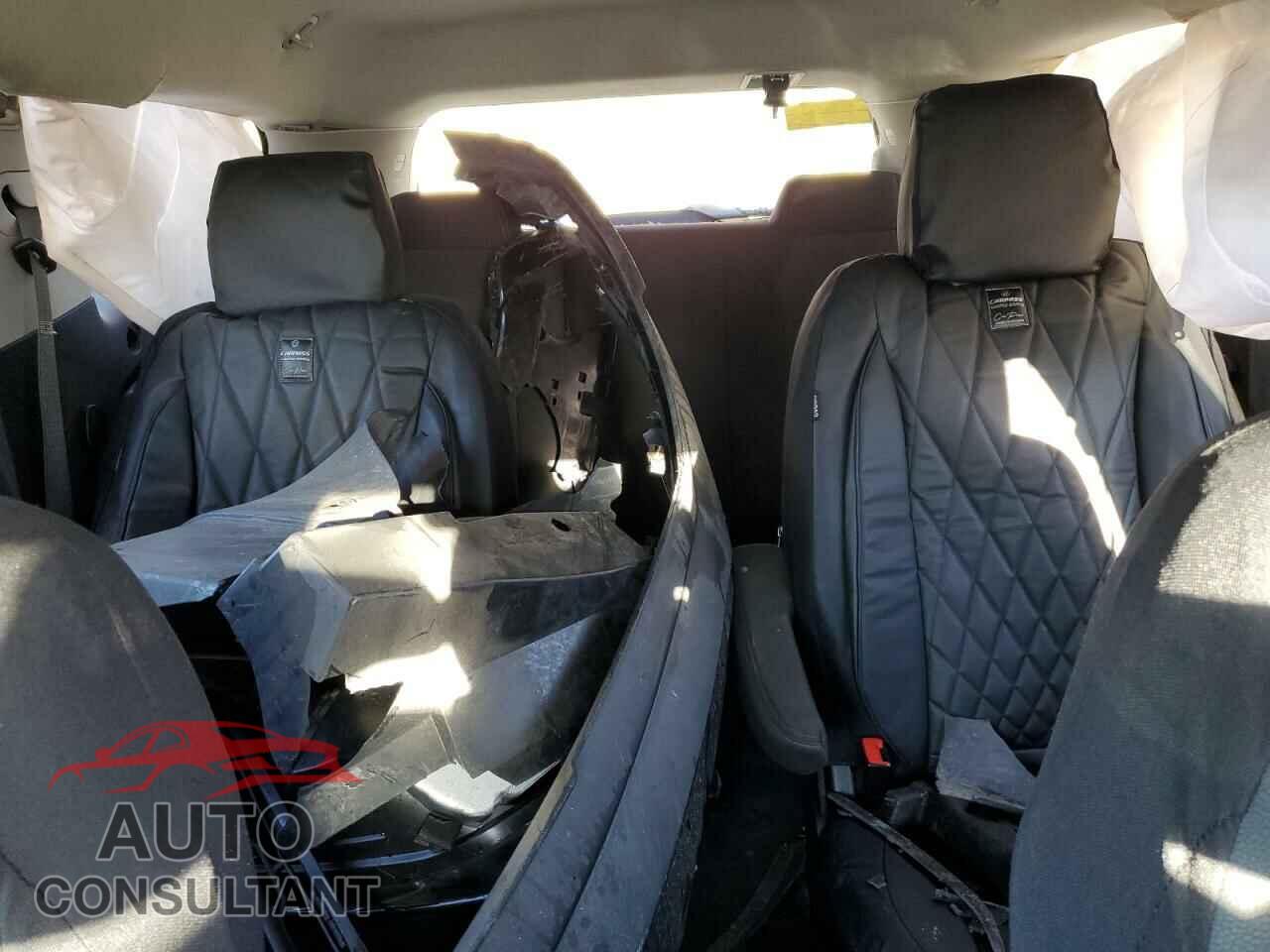 CHEVROLET TRAVERSE 2017 - 1GNKRHKD2HJ195822