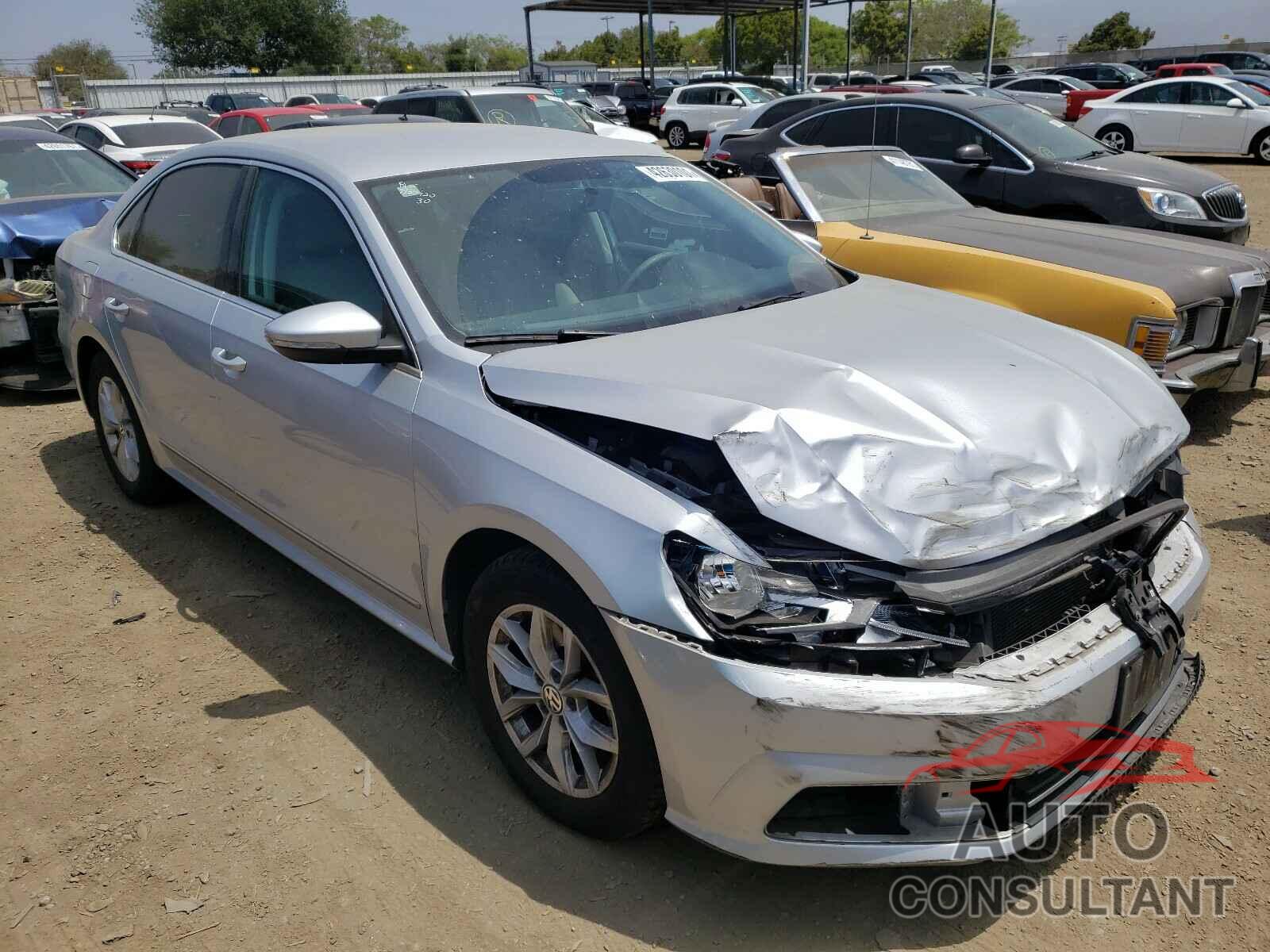 VOLKSWAGEN PASSAT 2017 - 1VWAT7A38HC042081