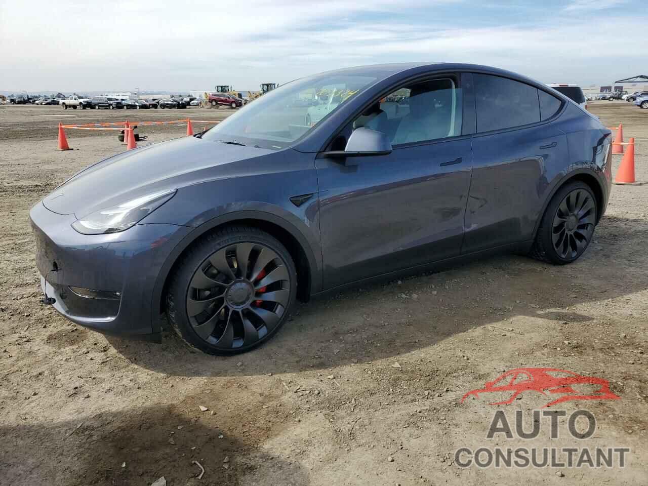 TESLA MODEL Y 2023 - 7SAYGDEF9PF752703