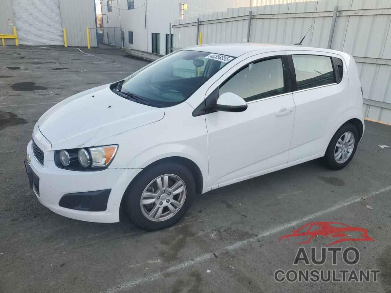 CHEVROLET SONIC 2013 - 1G1JC6SGXD4183729