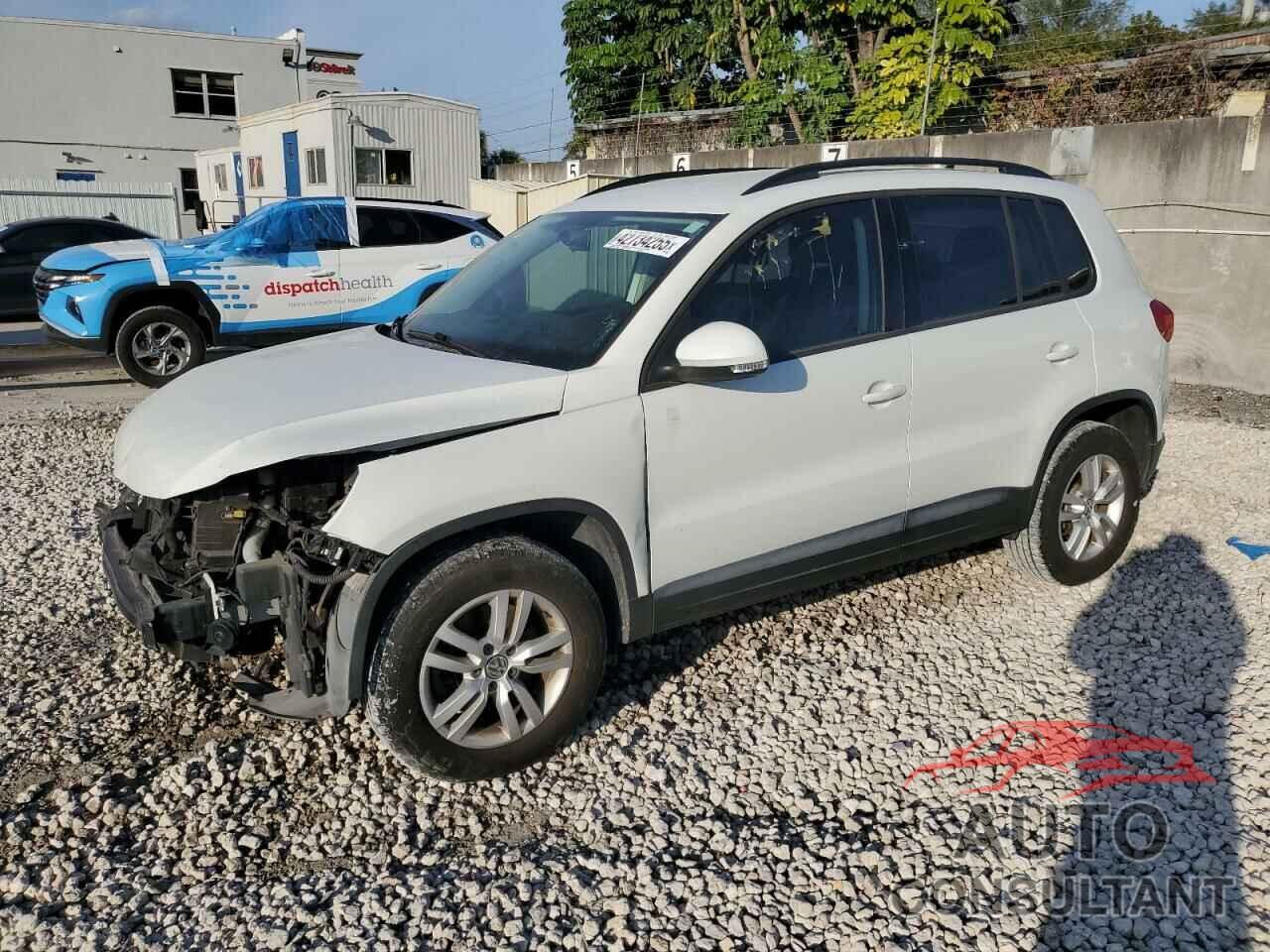 VOLKSWAGEN TIGUAN 2015 - WVGAV7AX7FW615298