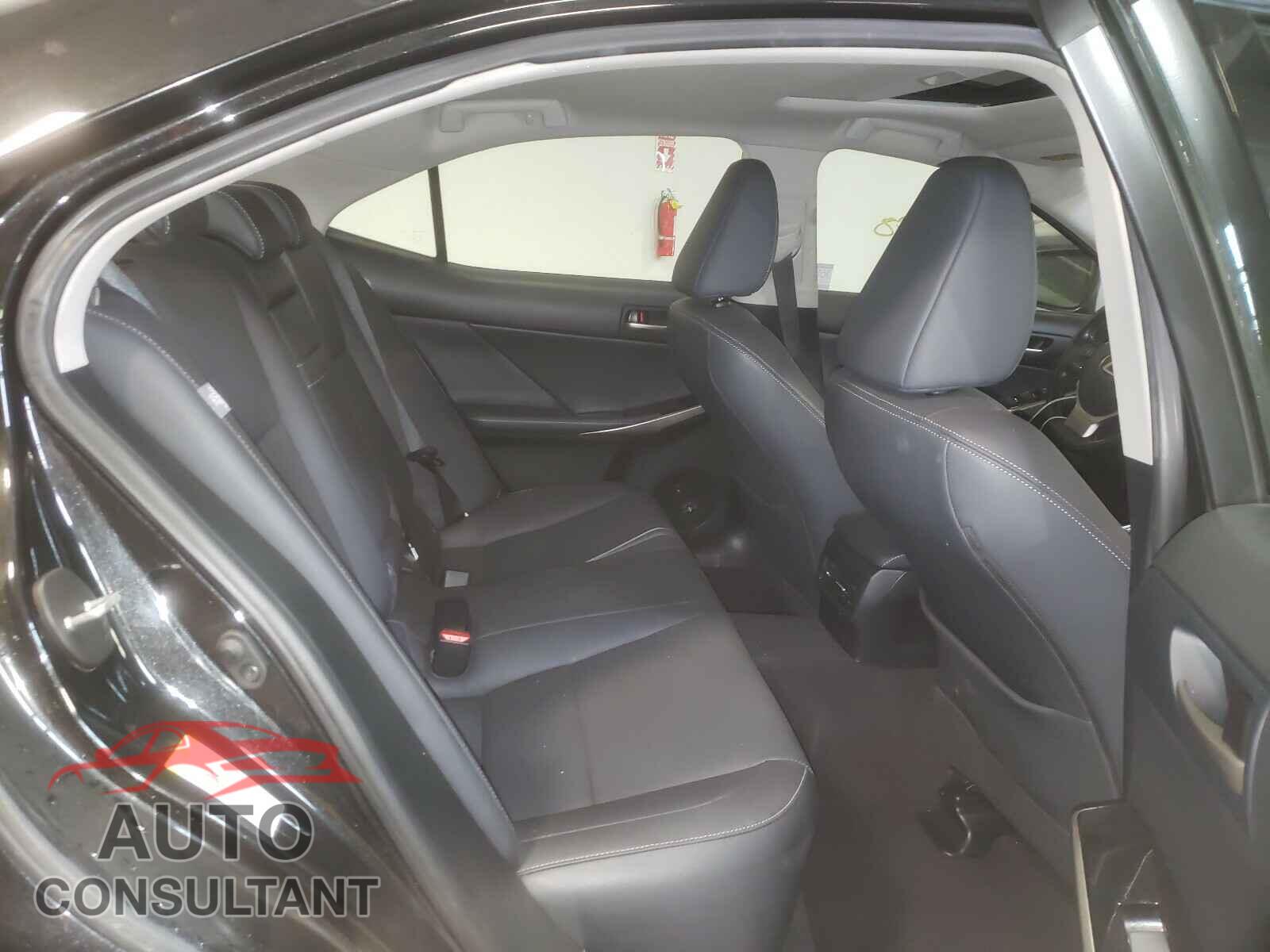 LEXUS IS 2017 - JTHCM1D20H5016585