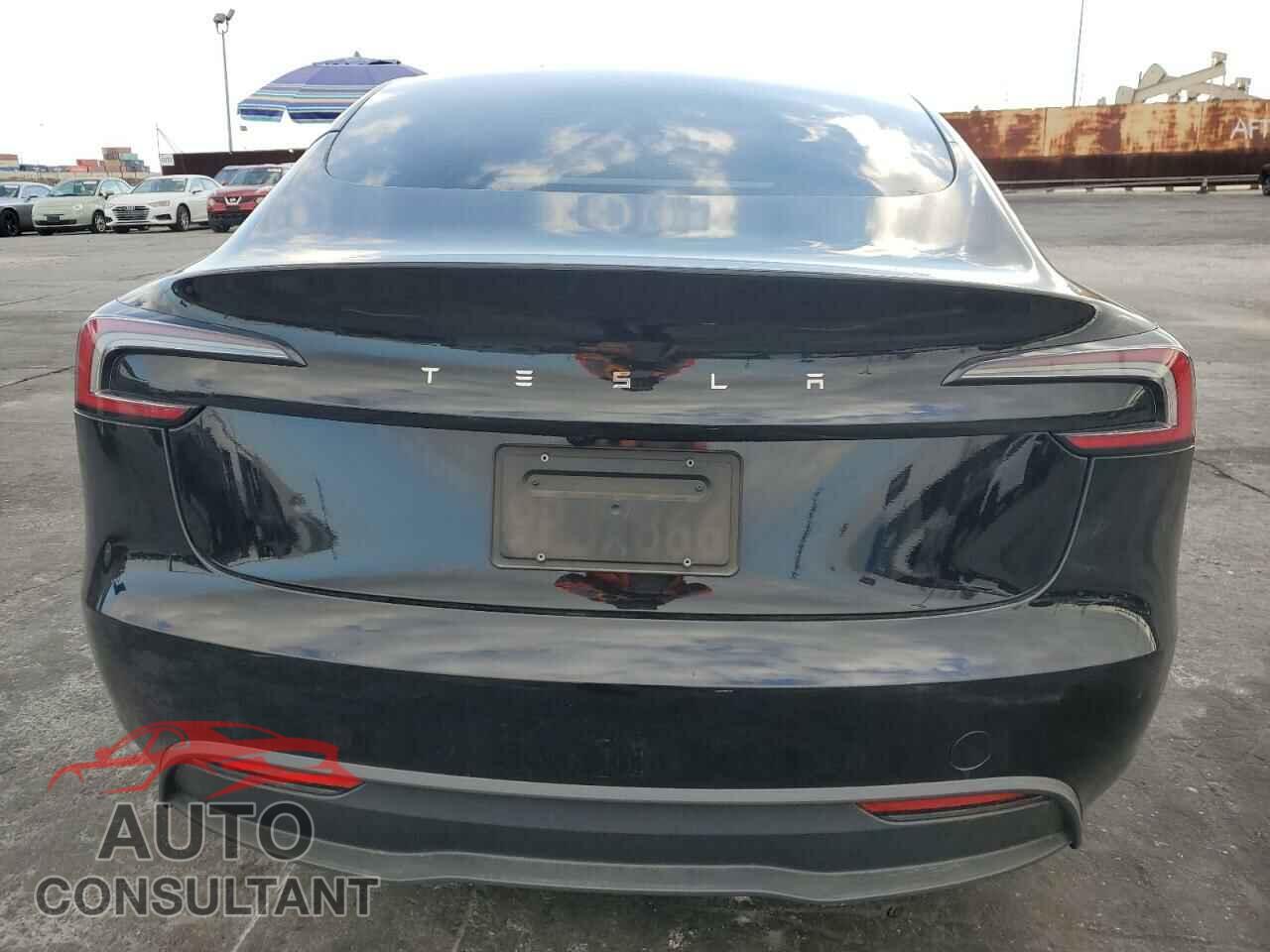 TESLA MODEL 3 2024 - 5YJ3E1EAXRF867023