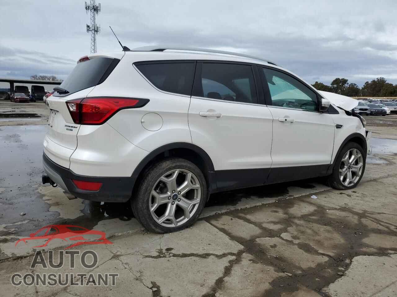 FORD ESCAPE 2019 - 1FMCU9J97KUC28068