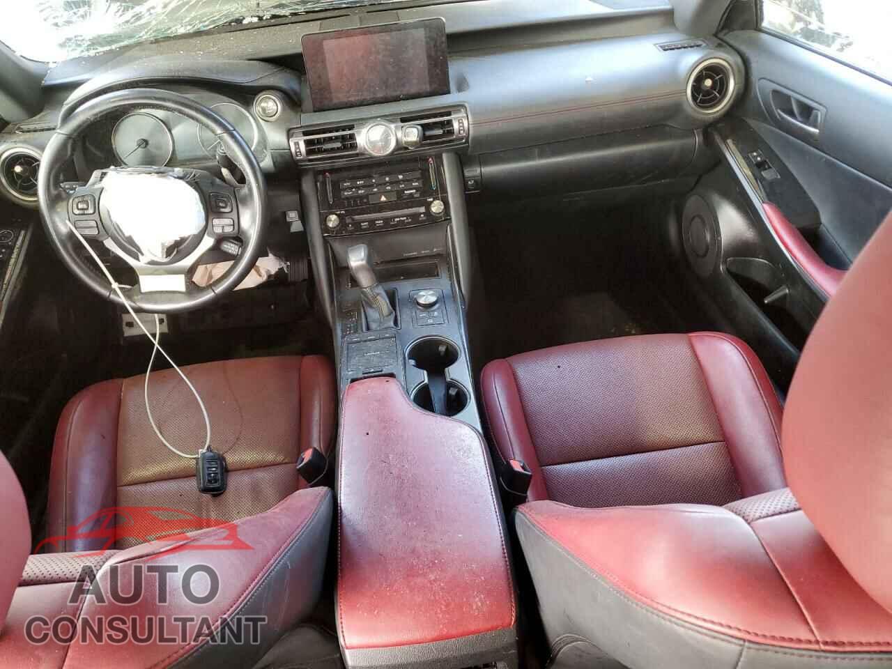 LEXUS IS 2021 - JTHAA1D29M5116517