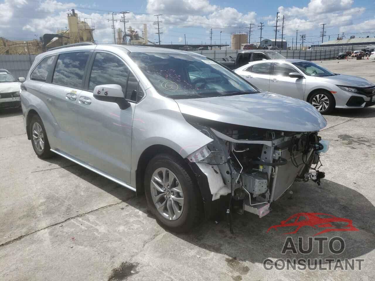 TOYOTA SIENNA 2022 - 5TDJRKEC7NS097324