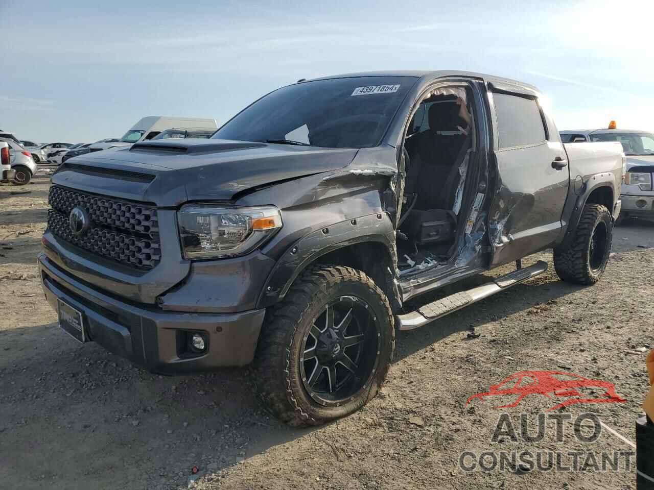 TOYOTA TUNDRA 2018 - 5TFDW5F13JX769226