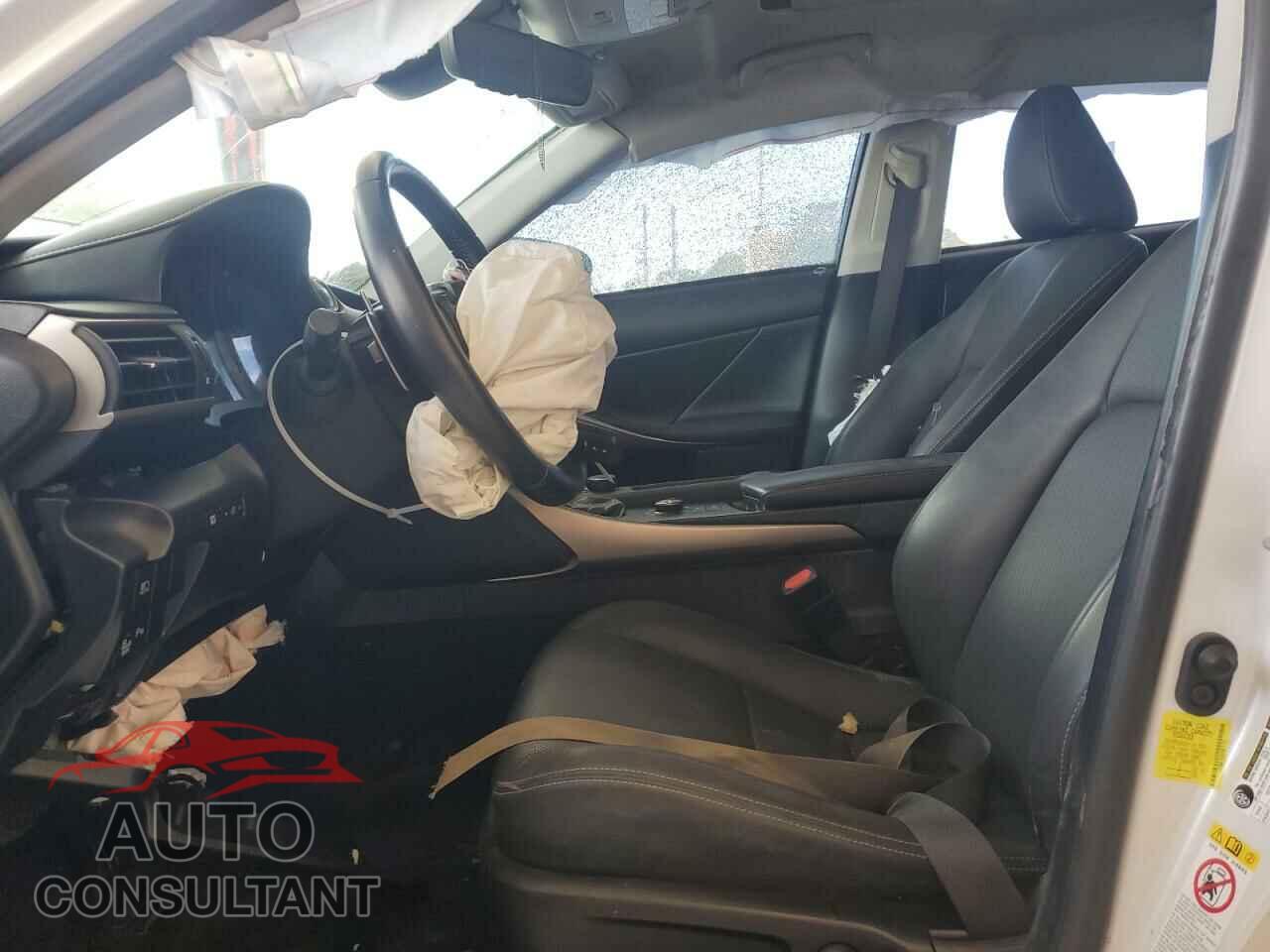 LEXUS IS 2018 - JTHBA1D26J5075733