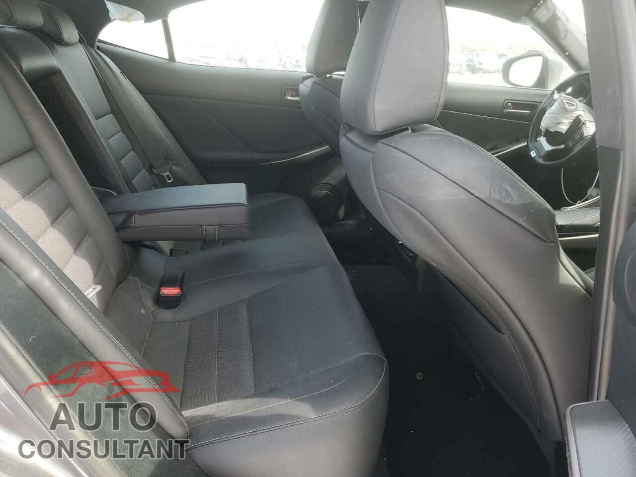 LEXUS IS 2018 - JTHCZ1D25J5014841