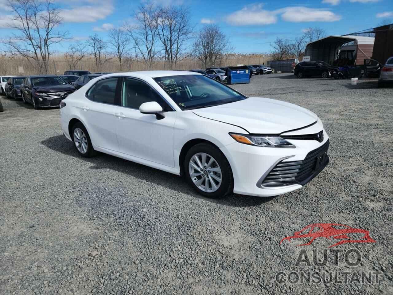 TOYOTA CAMRY 2021 - 4T1C11AK4MU420810