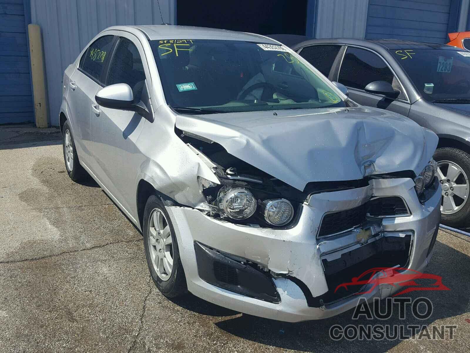 CHEVROLET SONIC 2015 - 1G1JC5SH4F4159724