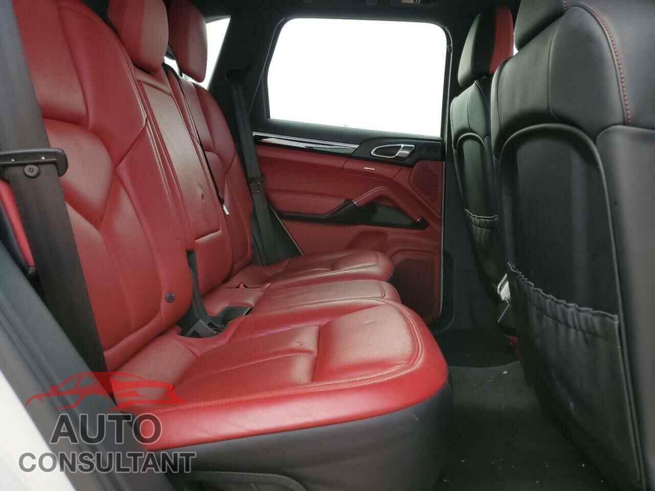 PORSCHE CAYENNE 2016 - WP1AA2A2XGKA12330