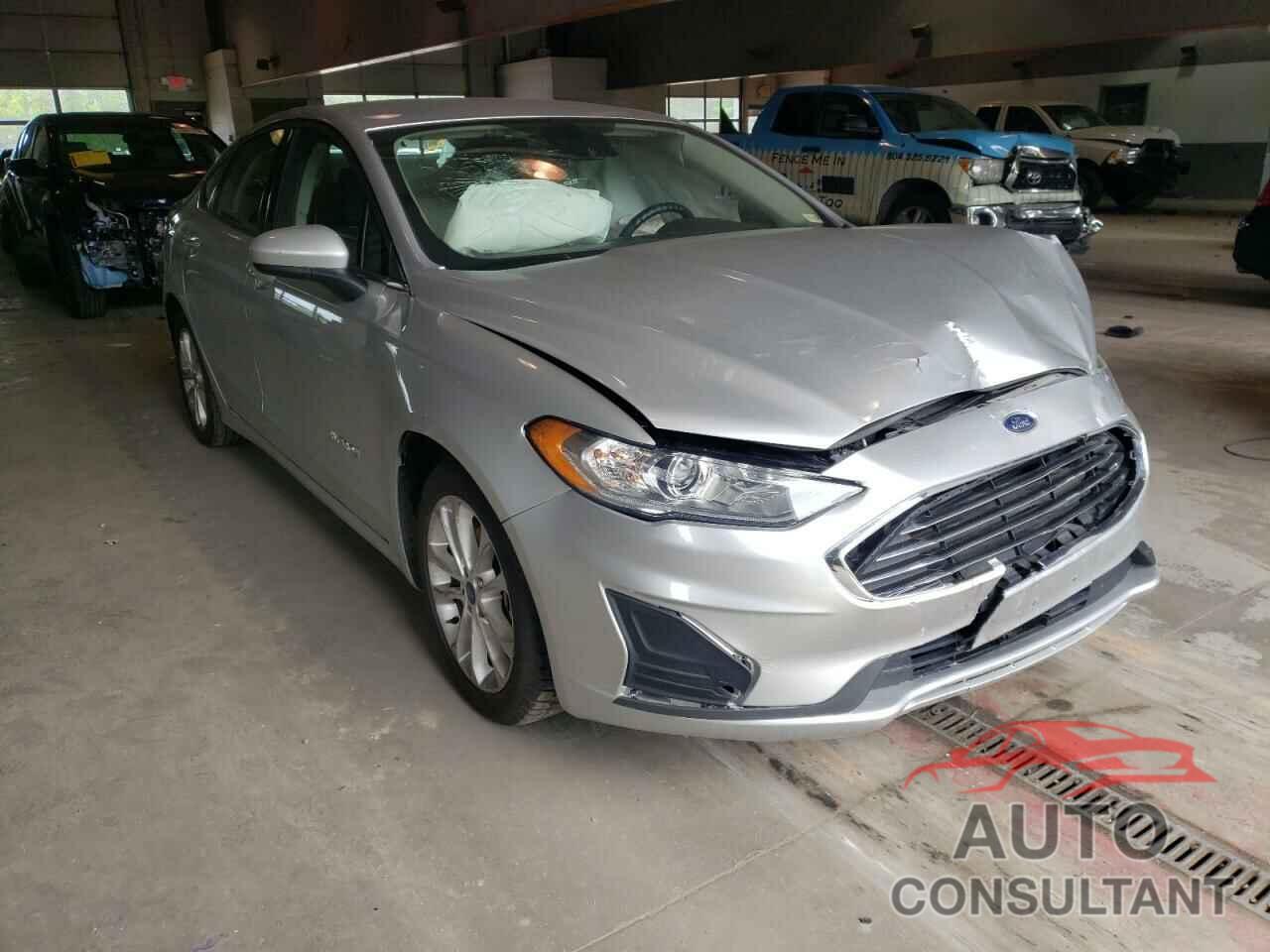 FORD FUSION 2019 - 3FA6P0LU0KR109894