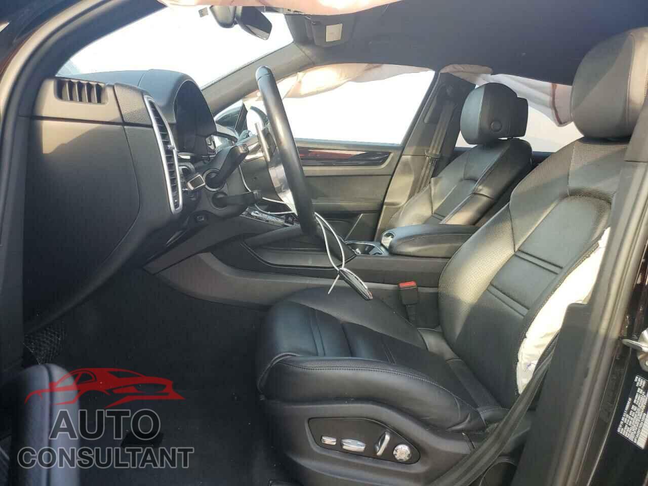 PORSCHE CAYENNE 2019 - WP1AA2AY7KDA10598