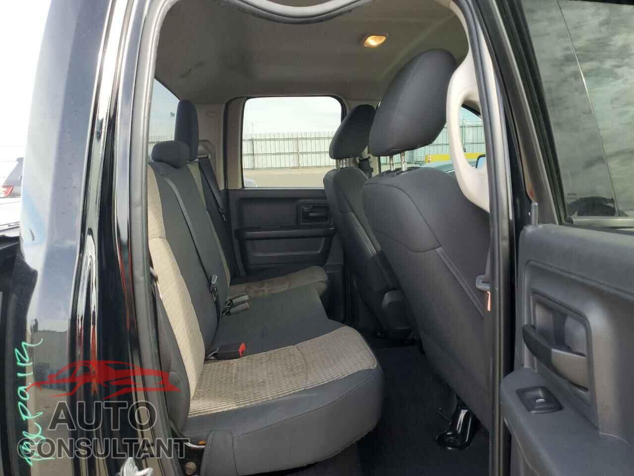 DODGE RAM 1500 2012 - 1C6RD7FT2CS202909