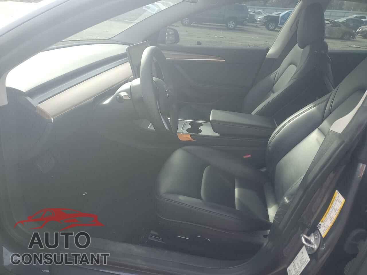 TESLA MODEL 3 2023 - 5YJ3E1EA5PF679135
