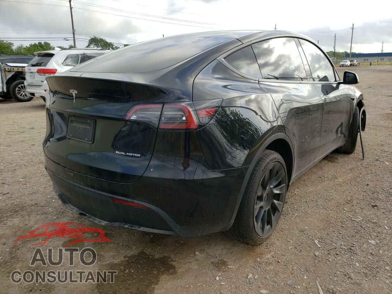TESLA MODEL Y 2021 - 5YJYGDEE4MF287361