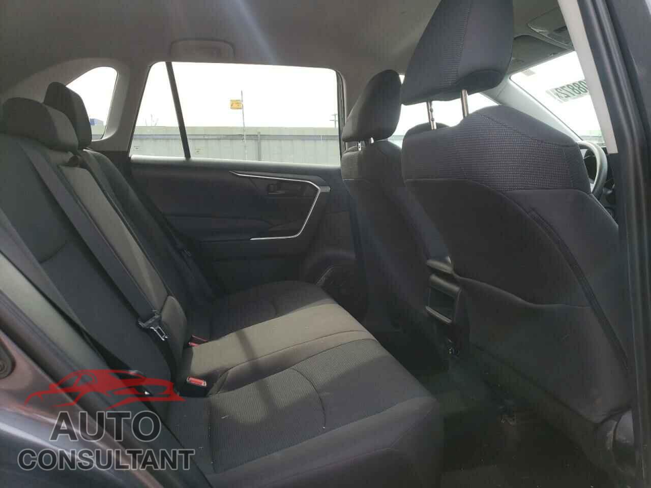 TOYOTA RAV4 2019 - 2T3F1RFV2KW021431