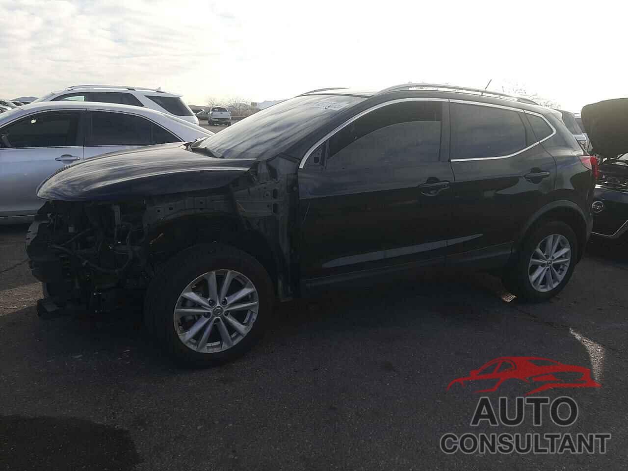 NISSAN ROGUE 2017 - JN1BJ1CP8HW016379