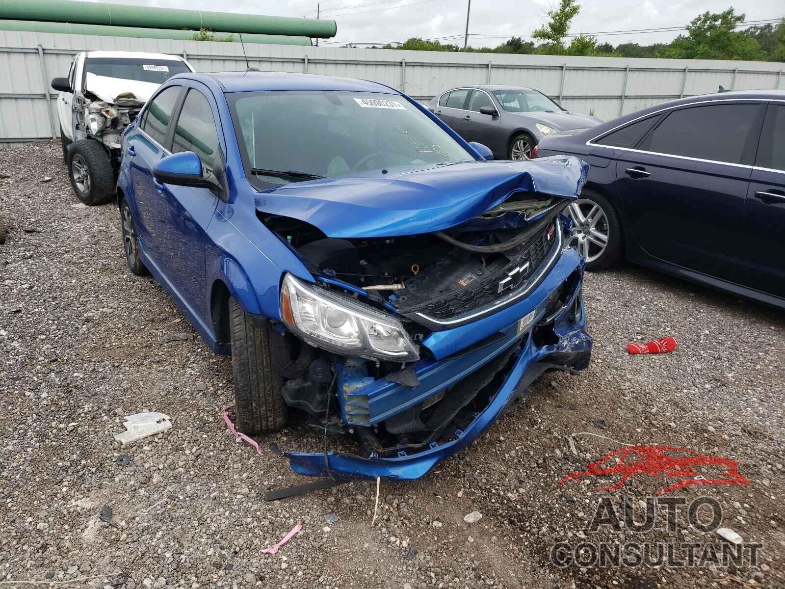 CHEVROLET SONIC 2018 - 1G1JD5SH0J4105164