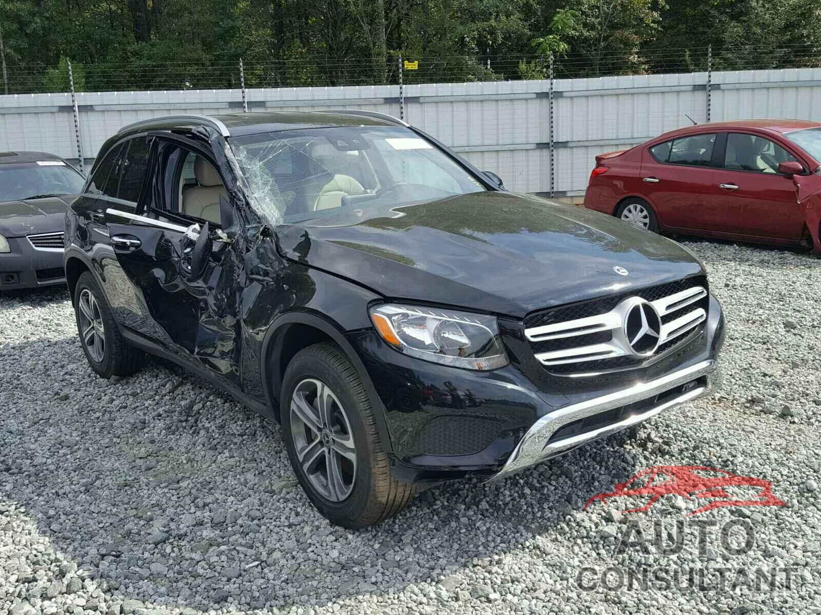 MERCEDES-BENZ GLC 300 4MATIC 2018 - WDC0G4KB8JV036728