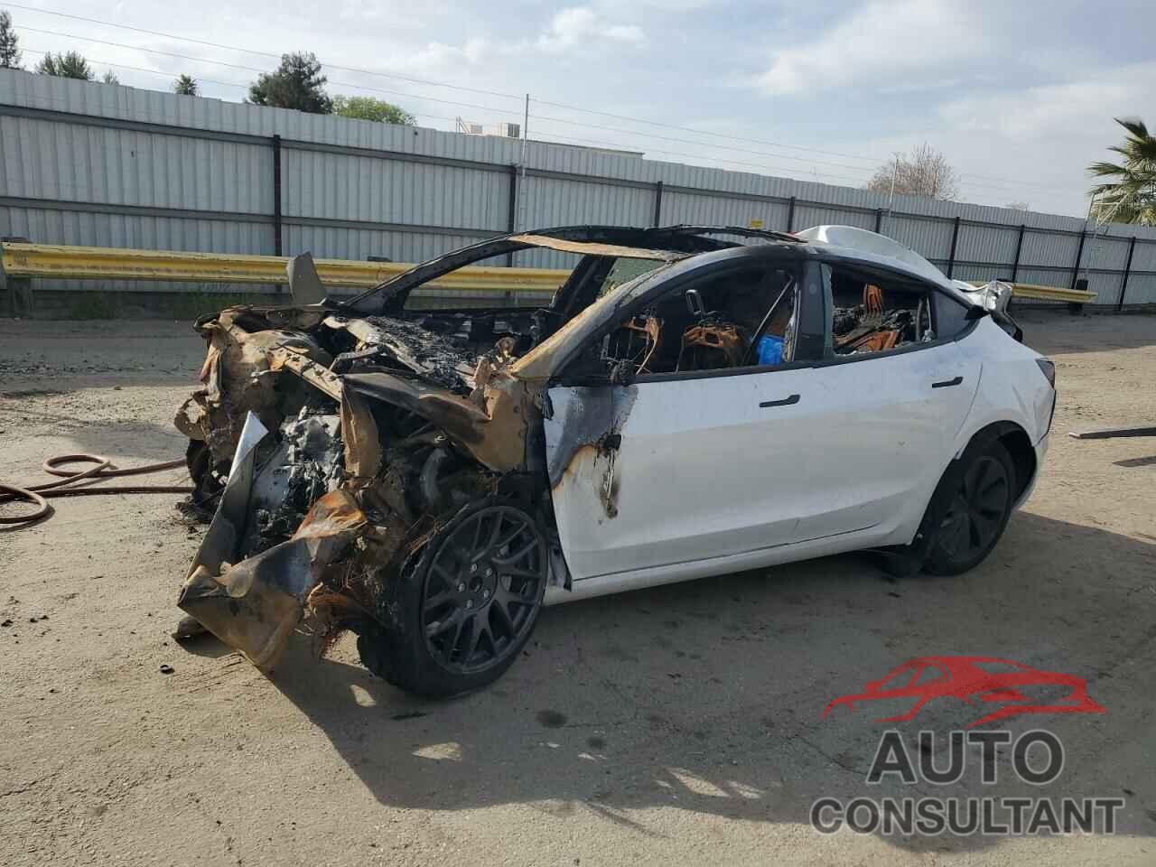 TESLA MODEL 3 2024 - 5YJ3E1EA9RF858023