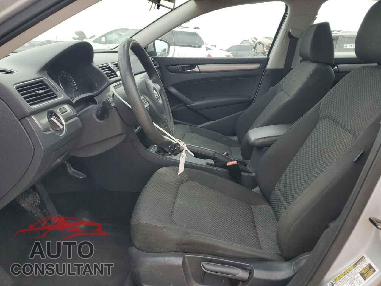 VOLKSWAGEN PASSAT 2014 - 1VWAP7A30EC008829