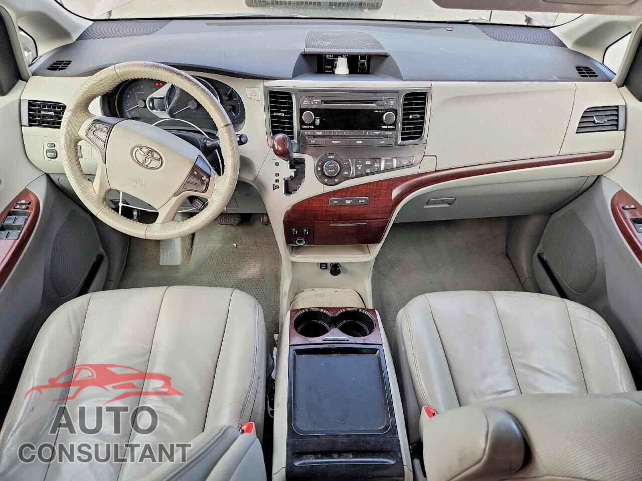 TOYOTA SIENNA 2011 - 5TDYK3DCXBS093869