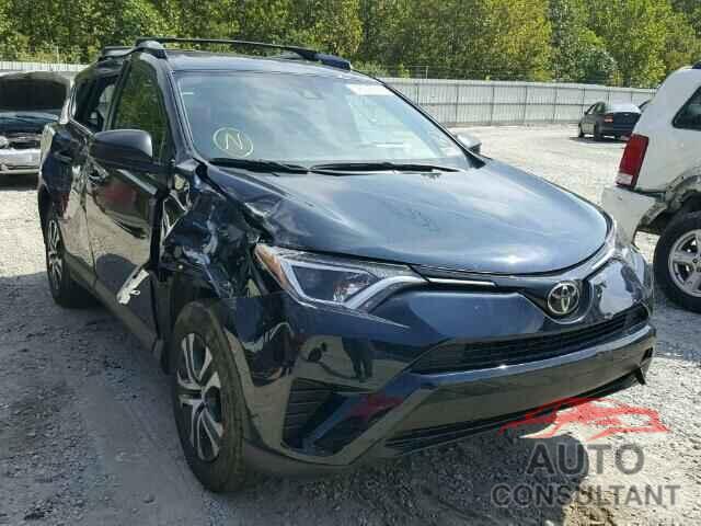 TOYOTA RAV4 LE 2017 - JTMBFREV9HJ704493