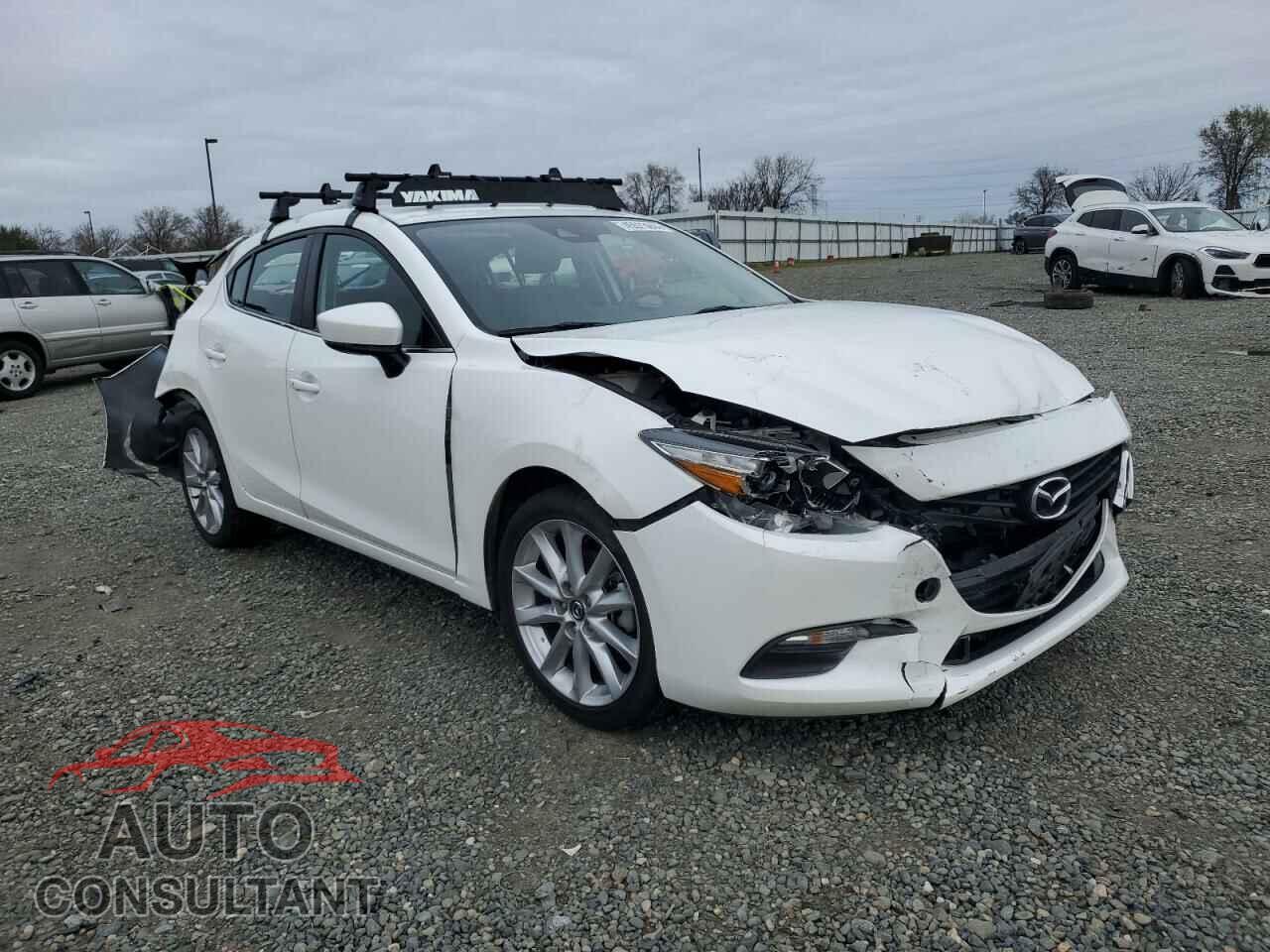 MAZDA 3 2017 - 3MZBN1L74HM117868