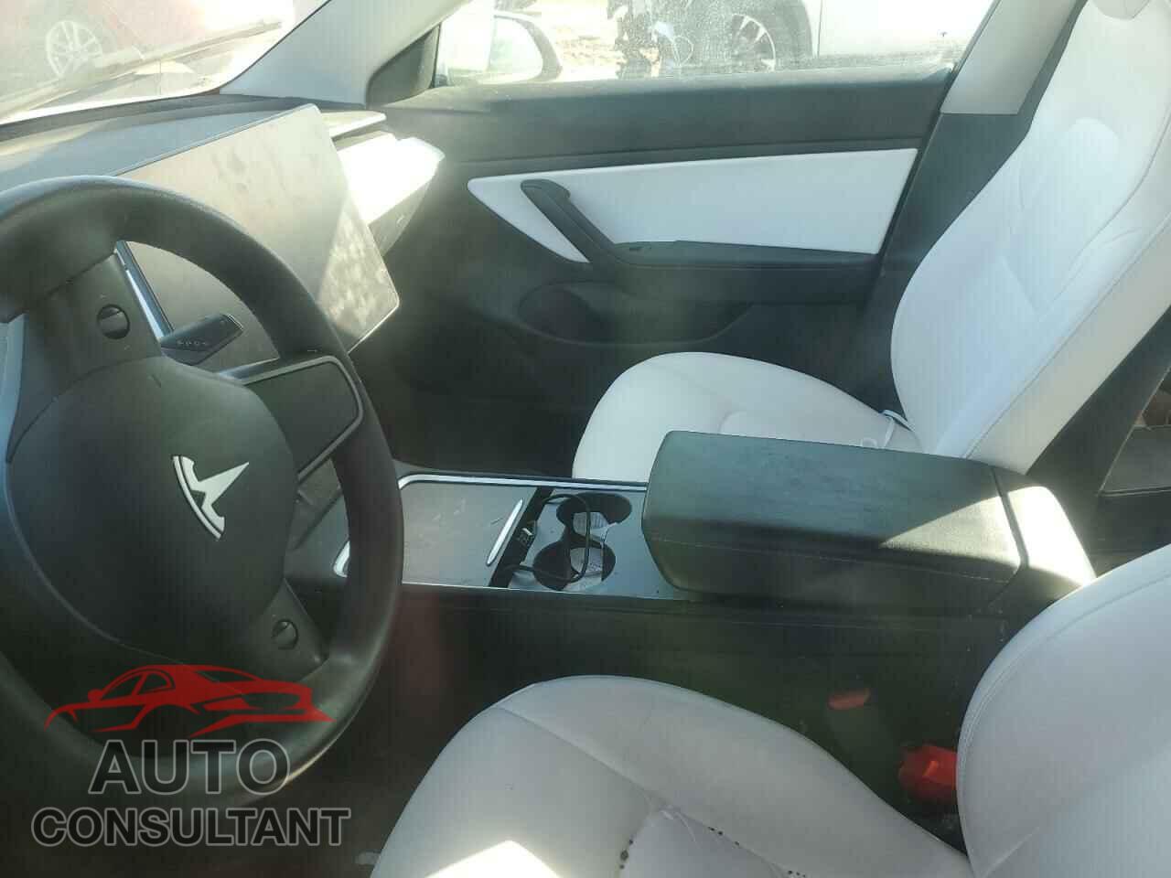 TESLA MODEL 3 2021 - 5YJ3E1EB4MF849456