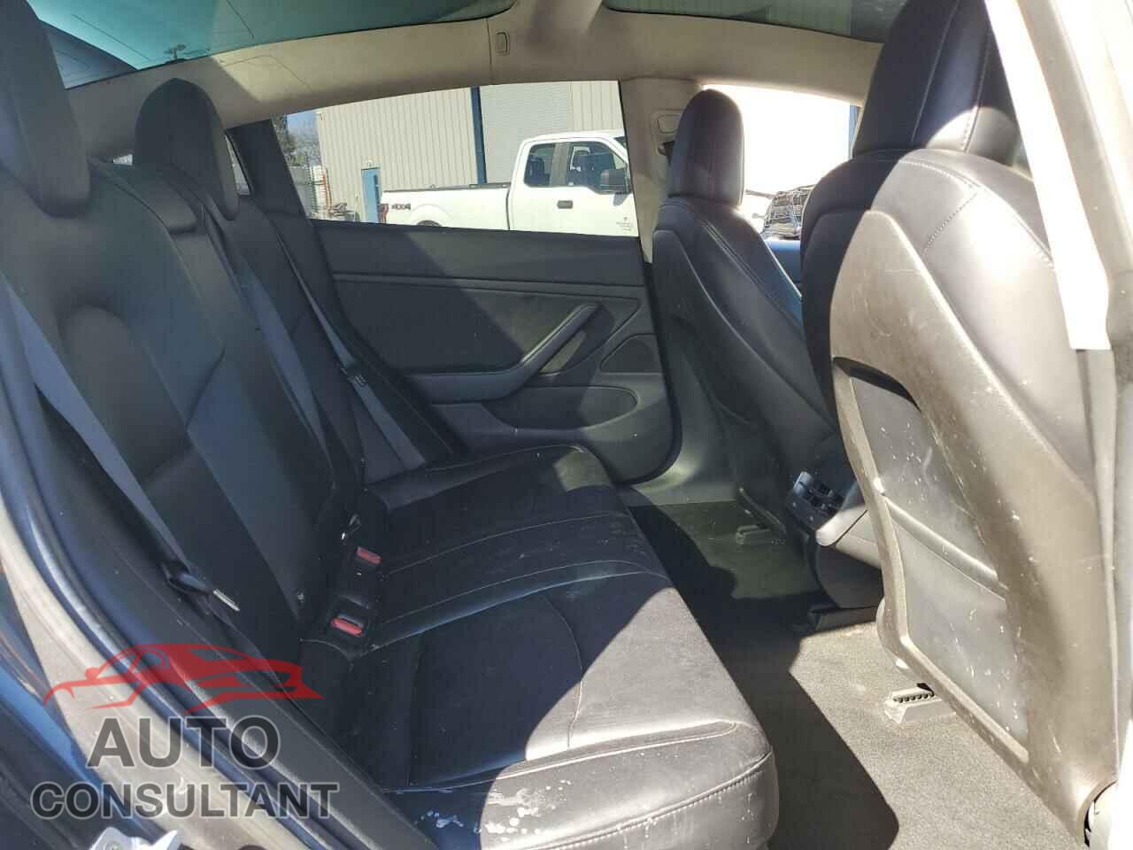 TESLA MODEL 3 2017 - 5YJ3E1EA1HF002455