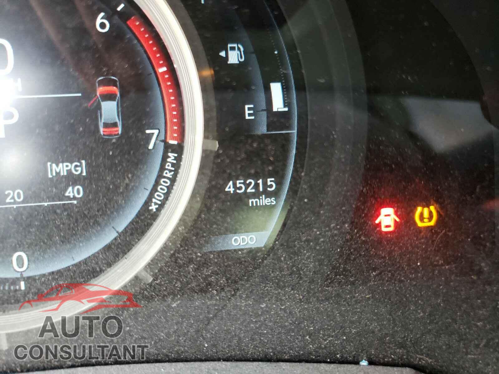 LEXUS IS 2016 - JTHBA1D2XG5017908