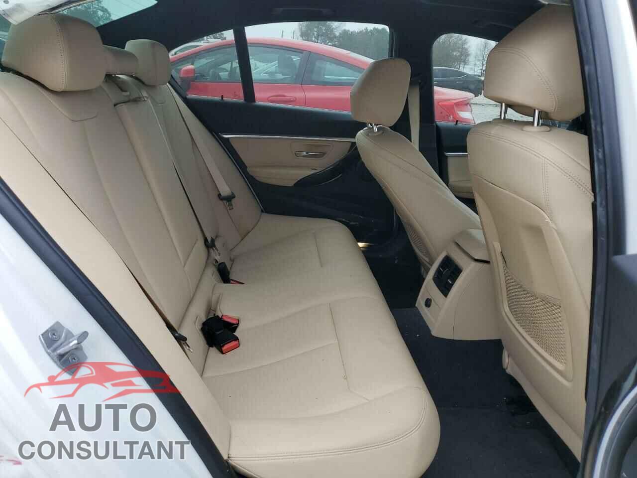 BMW 3 SERIES 2017 - WBA8E1C30HA029436