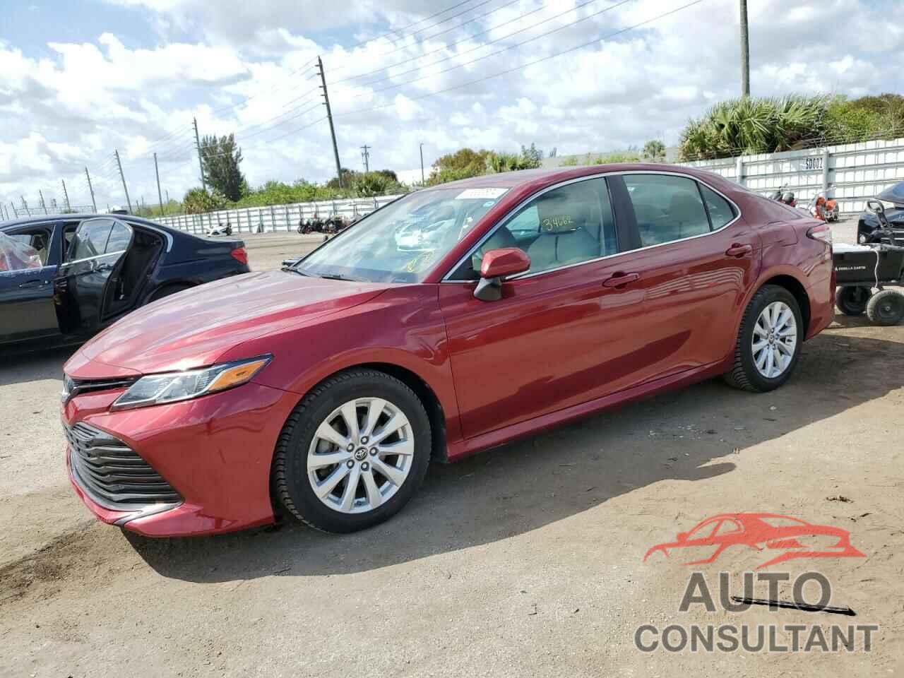 TOYOTA CAMRY 2018 - 4T1B11HK2JU657132