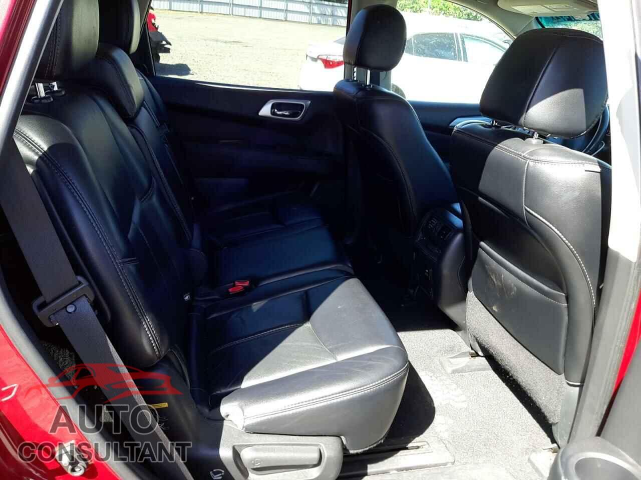 NISSAN PATHFINDER 2017 - 5N1DR2MN3HC901295