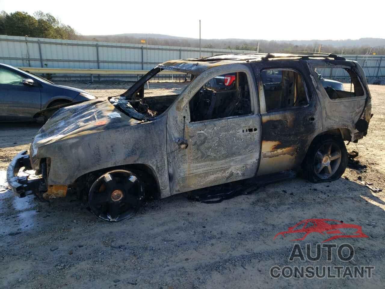CHEVROLET TAHOE 2011 - 1GNSKCE05BR185228