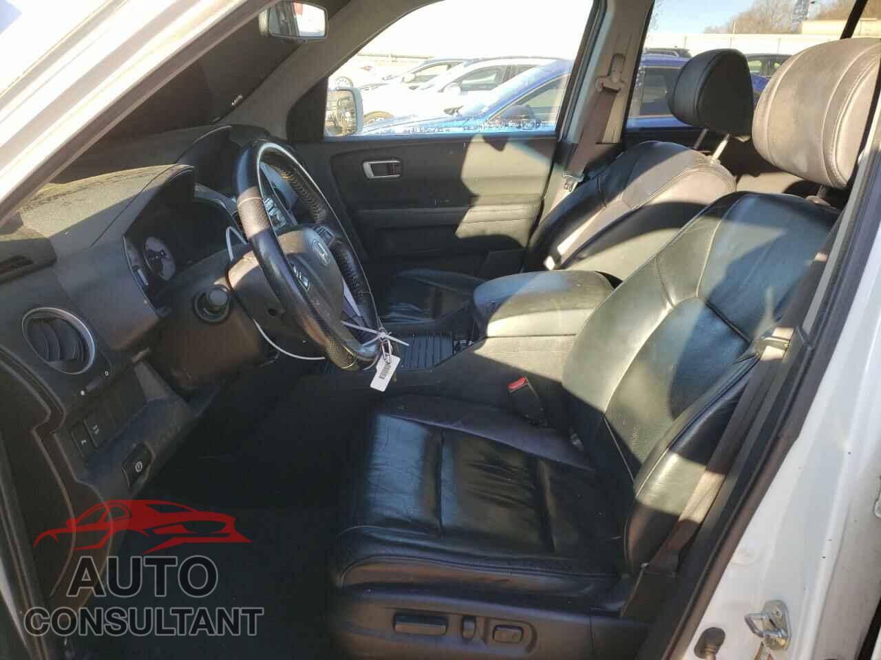 HONDA PILOT 2011 - 5FNYF4H99BB103305