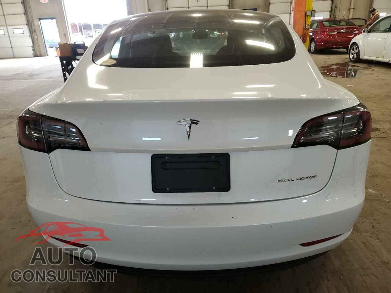 TESLA MODEL 3 2021 - 5YJ3E1EB3MF988283