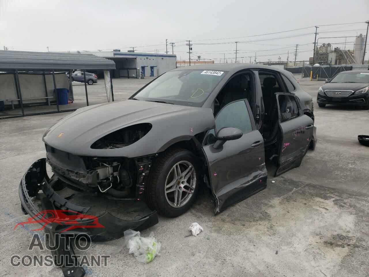 PORSCHE MACAN 2018 - WP1AA2A58JLB12714