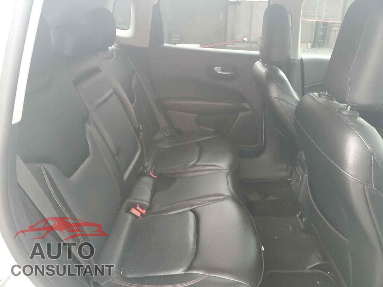JEEP COMPASS 2018 - 3C4NJDCB8JT175396