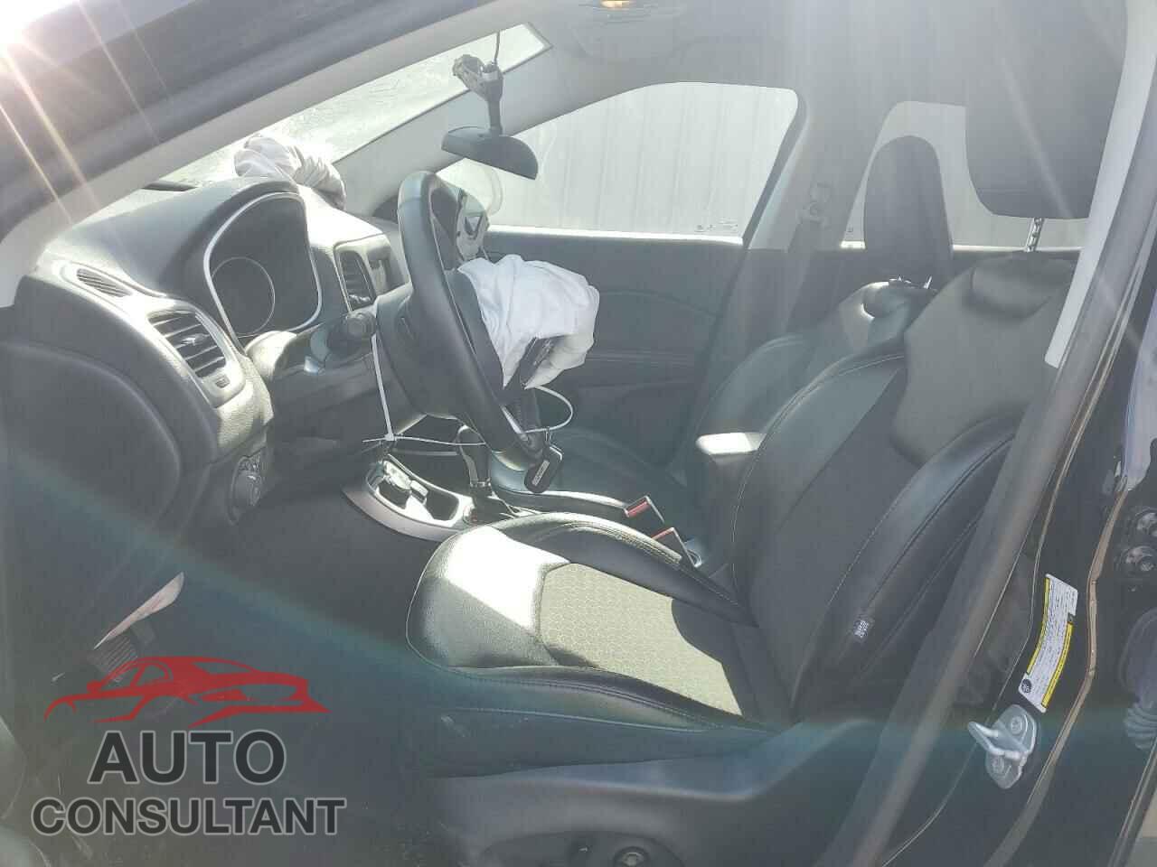 JEEP COMPASS 2018 - 3C4NJDBB1JT434165