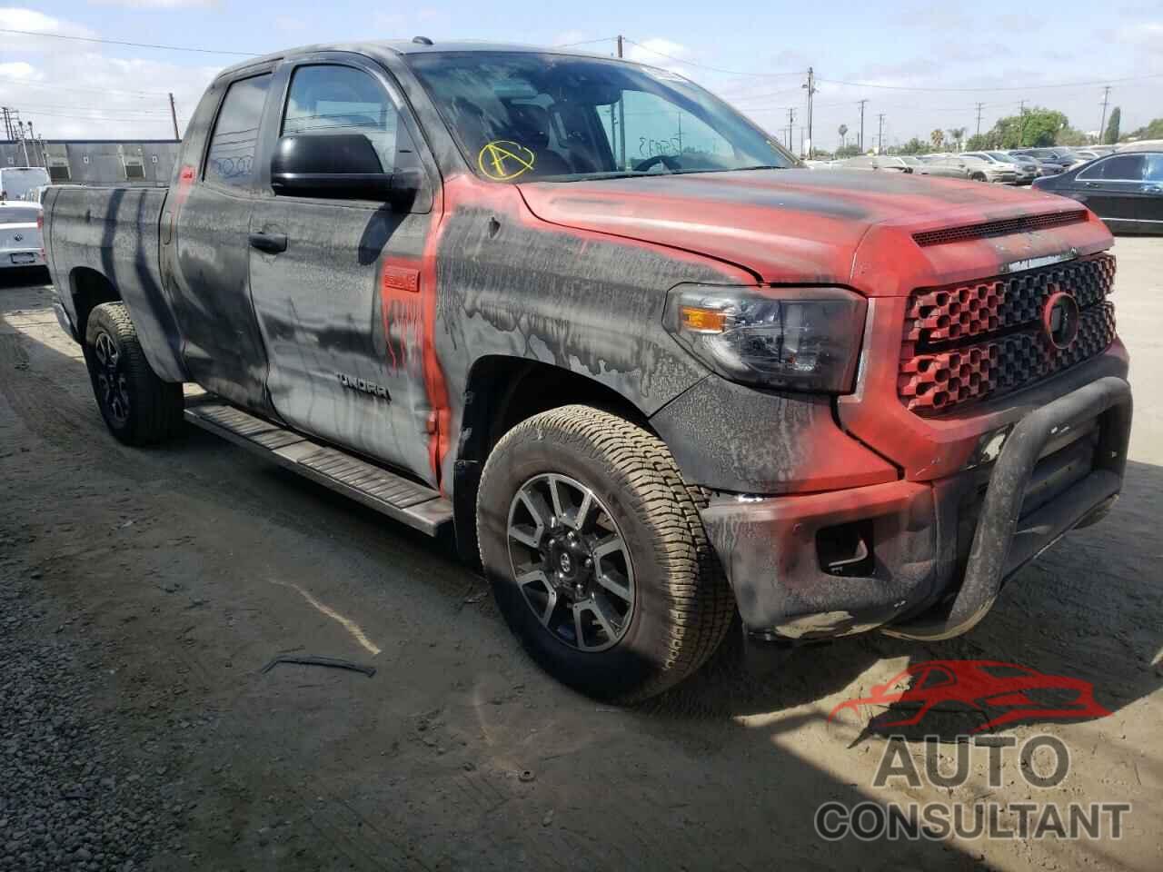 TOYOTA TUNDRA 2018 - 5TFUY5F16JX772163