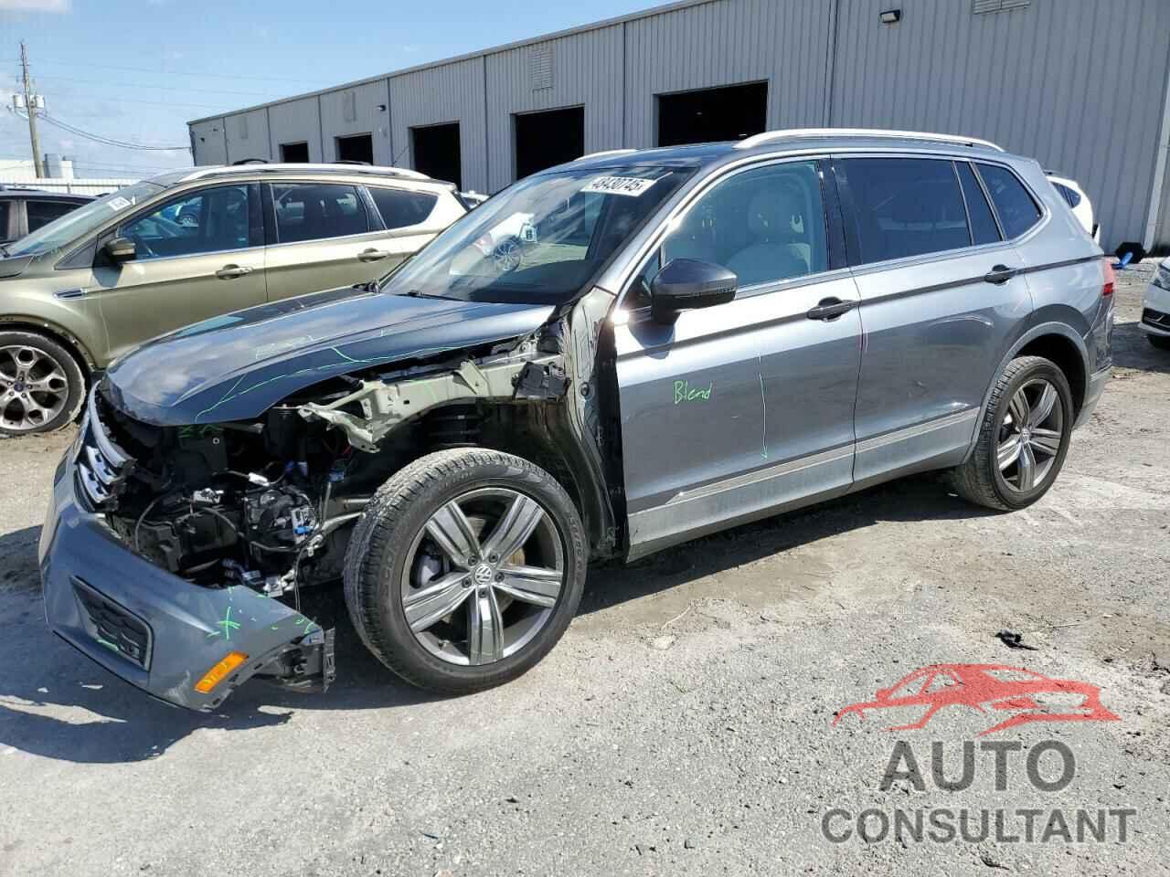 VOLKSWAGEN TIGUAN 2018 - 3VV5B7AX2JM221667