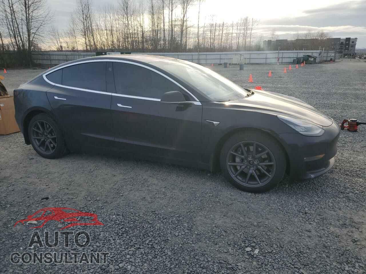TESLA MODEL 3 2018 - 5YJ3E1EB2JF070679