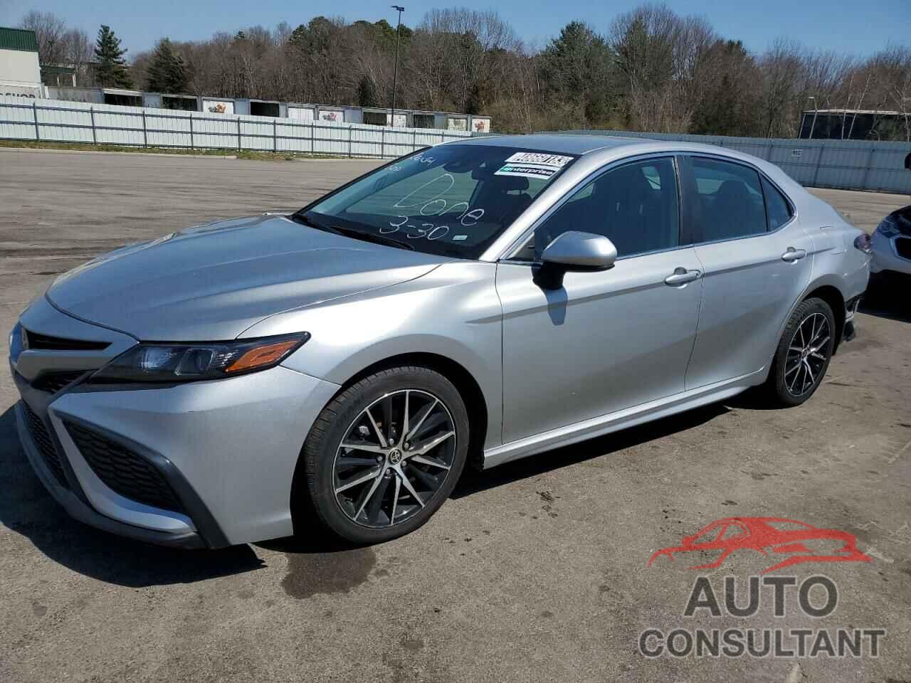 TOYOTA CAMRY 2021 - 4T1G11AK3MU441617