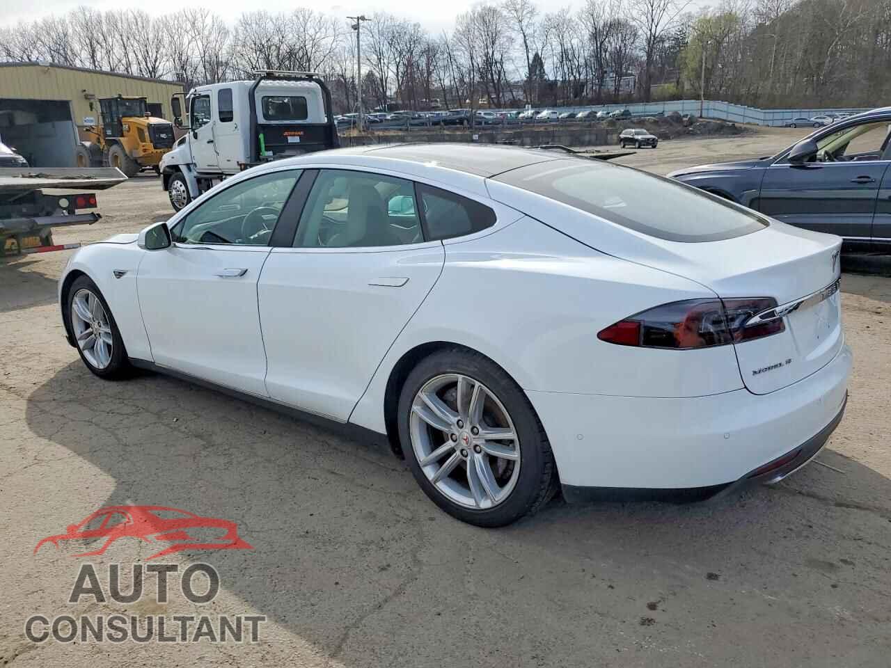 TESLA MODEL S 2015 - 5YJSA1E22FF104814