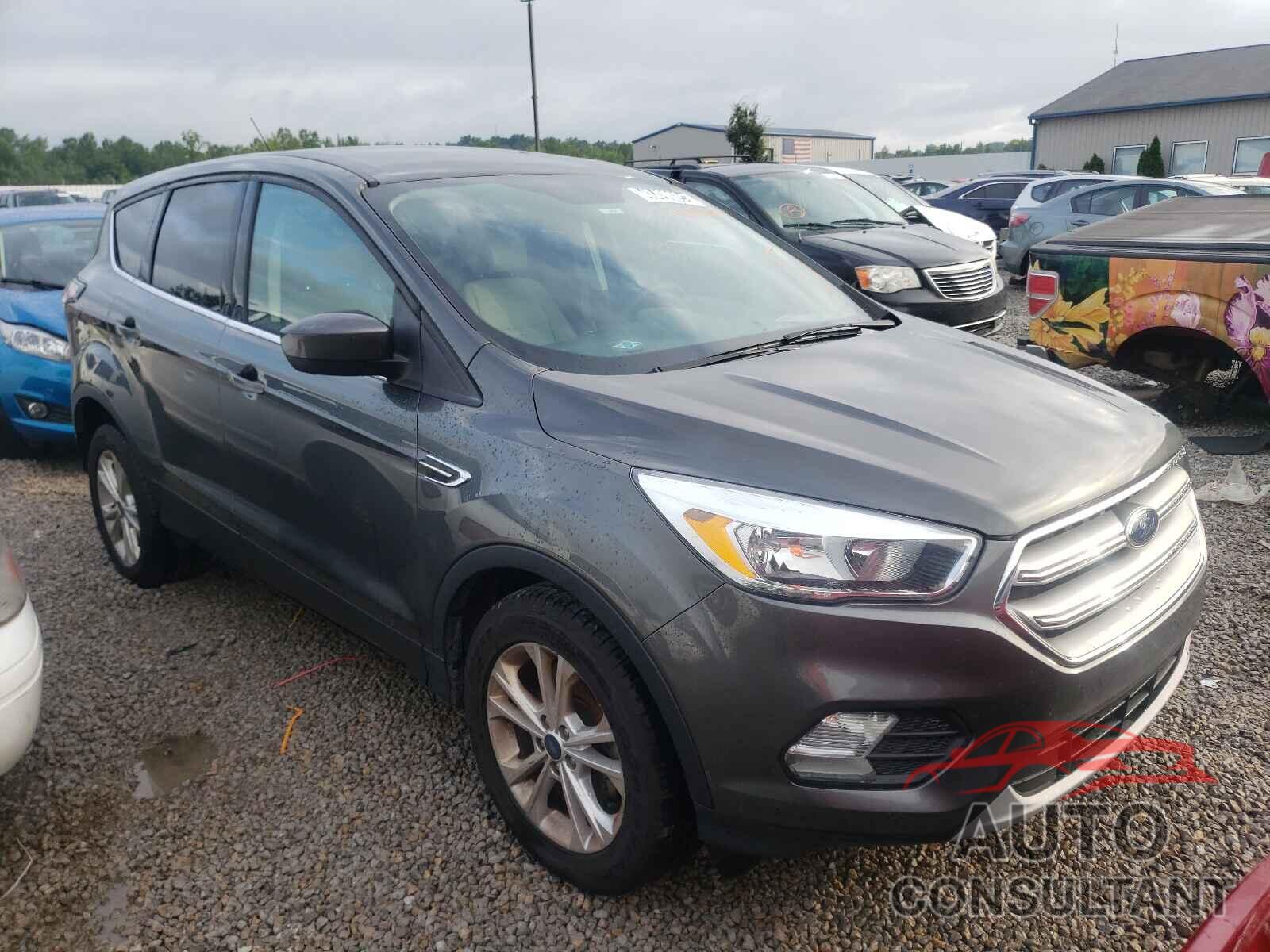 FORD ESCAPE 2017 - 1FMCU0GDXHUB08877