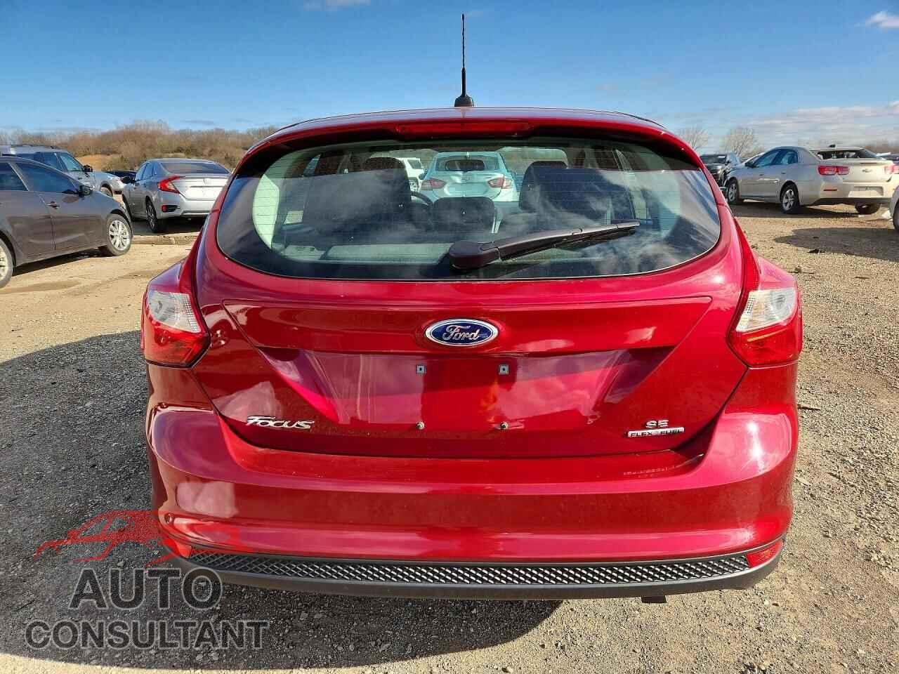 FORD FOCUS 2014 - 1FADP3K27EL228103